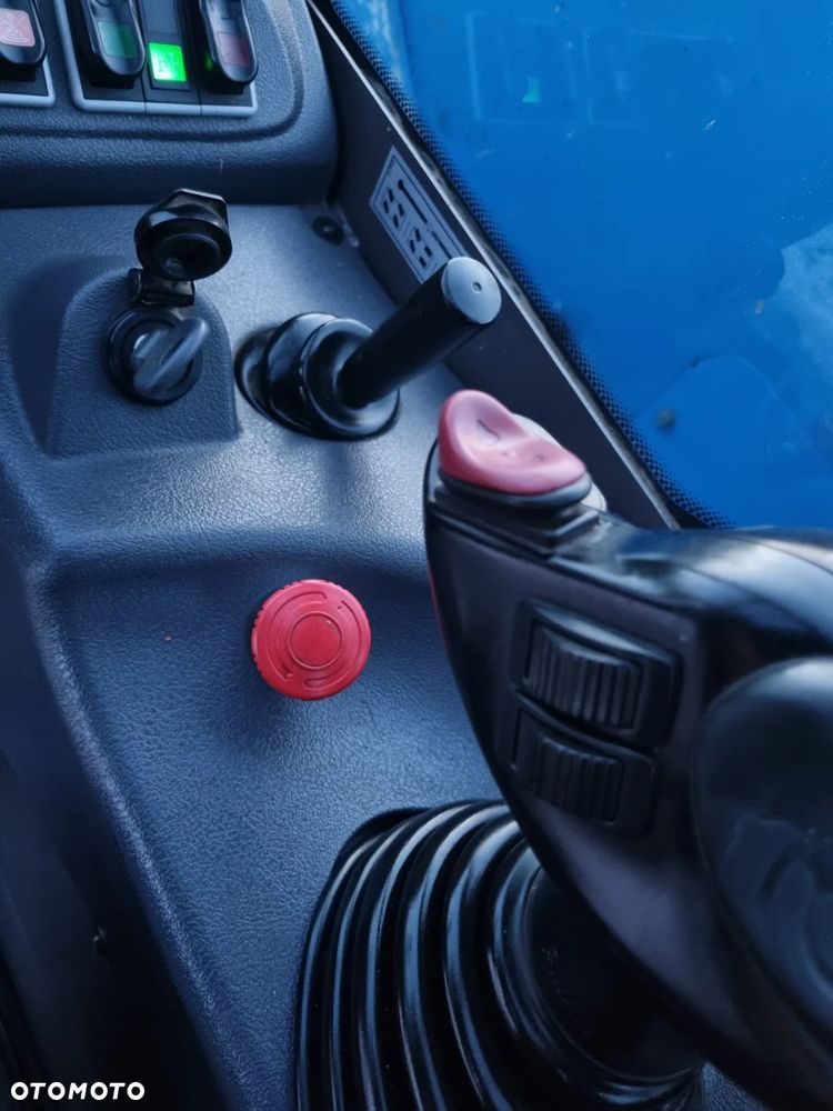 Manitou MT625 Ładowarka Teleskopowa 6 metrów Udzwig 2,5t Jak Nowa z Salonu Import Norwegia 2015r przebieg tylko 2200h Łyżka i widły! Silnik Kubota 4cylindry. Mocny 80 Km. ZERO ZUŻYCIA ORYGINAŁ Bez luzów i wycieków. BEZ DPF. Mocniejszy silnik od modelu 625 EASY!! - 29