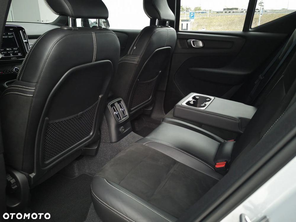 Volvo XC 40 T5 Plug-In Hybrid R-Design - 16