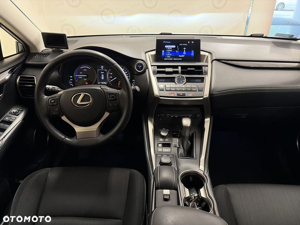 Lexus NX 300h Elite AWD - 3