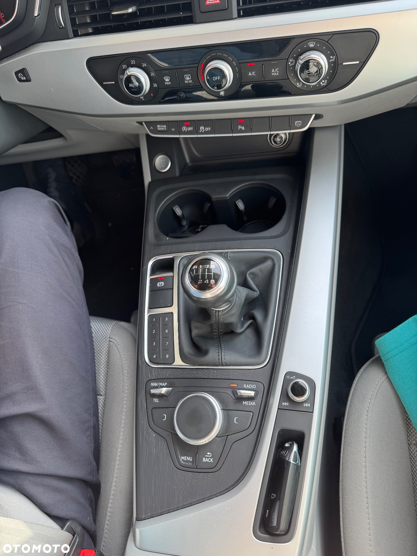 Audi A4 2.0 TDI - 11