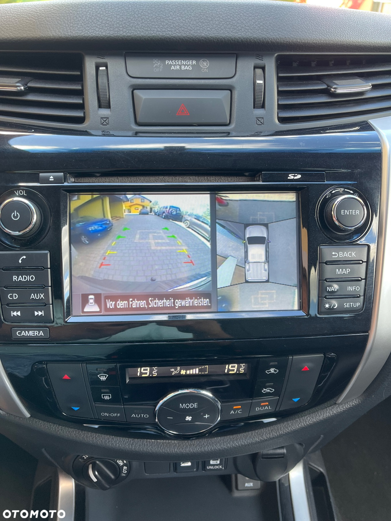 Nissan Navara DC 4x4 Autm EU6 Tekna - 26