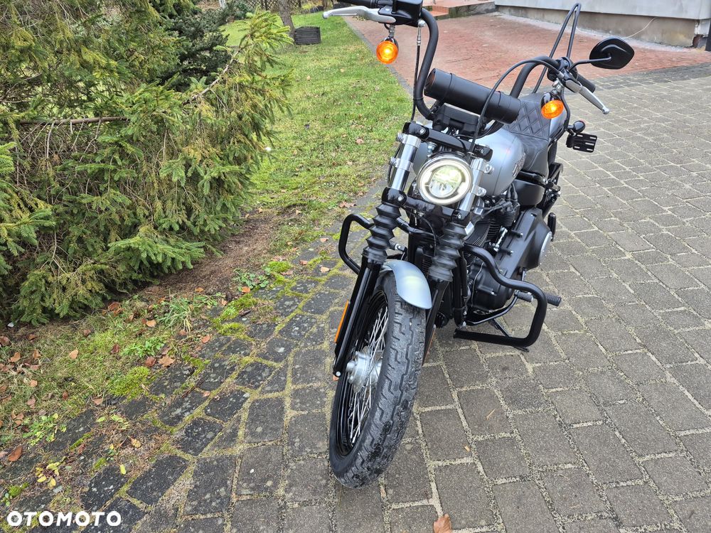 Harley-Davidson Softail Street Bob - 8