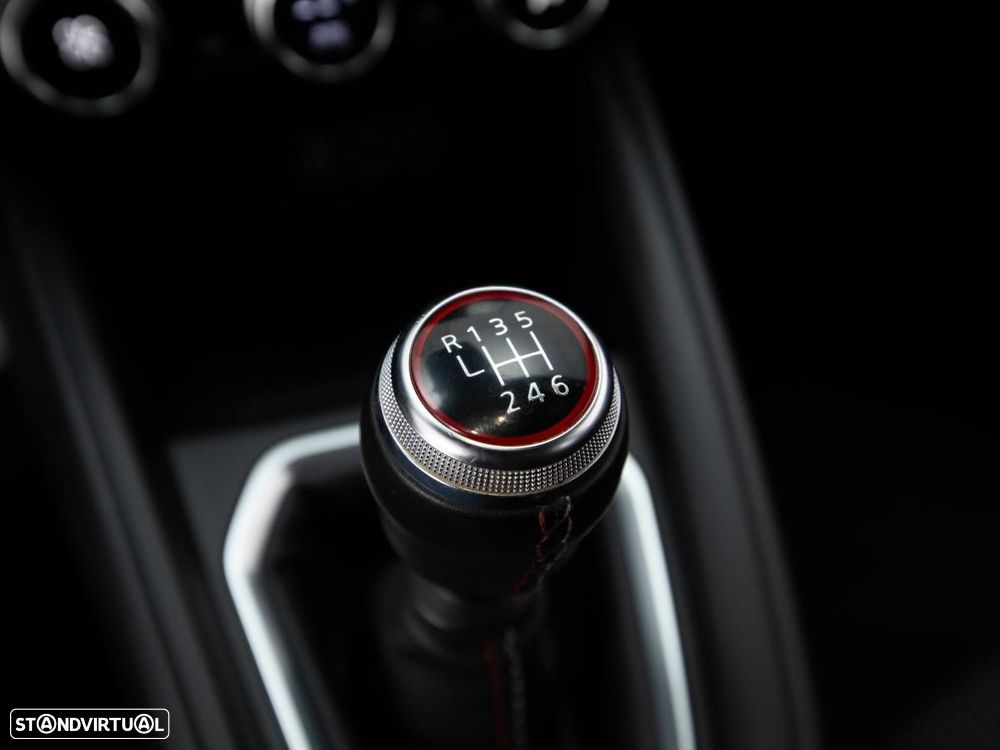 Renault Clio 1.5 Blue dCi RS Line - 16