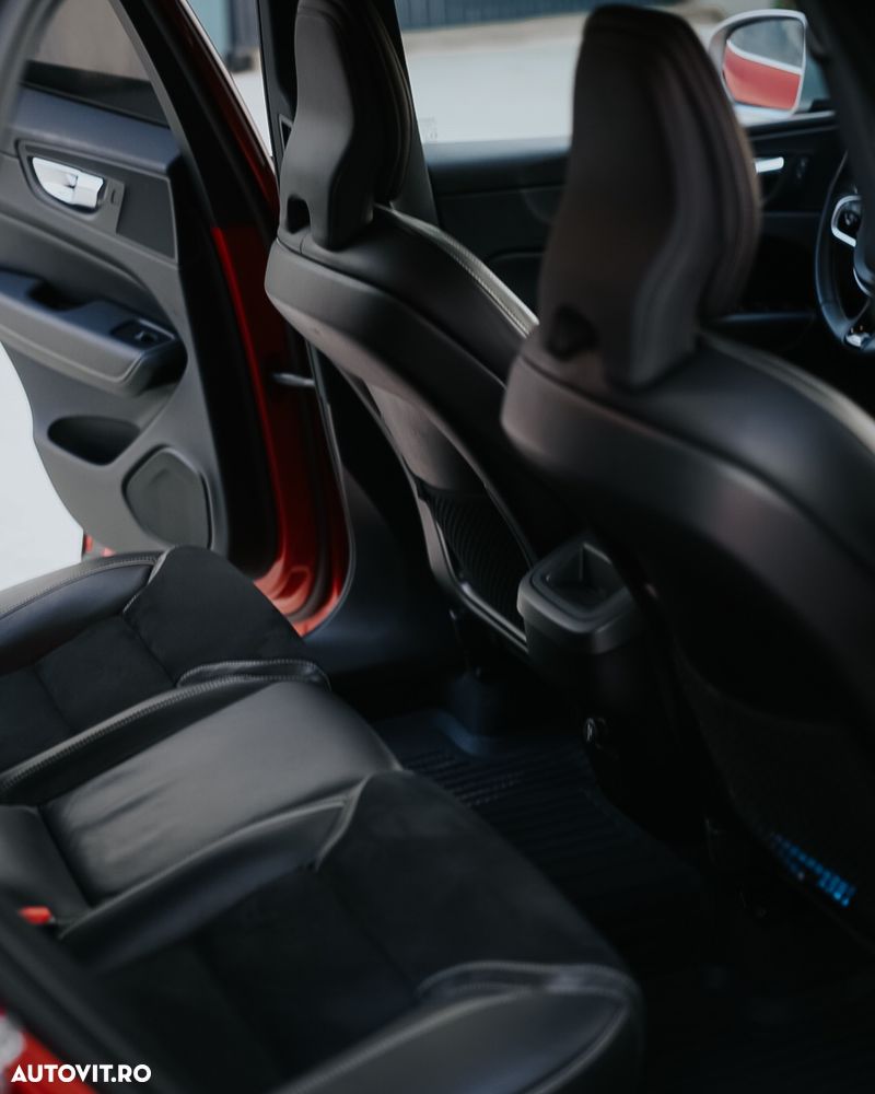 Volvo XC 60 D4 AWD Geartronic RDesign - 29