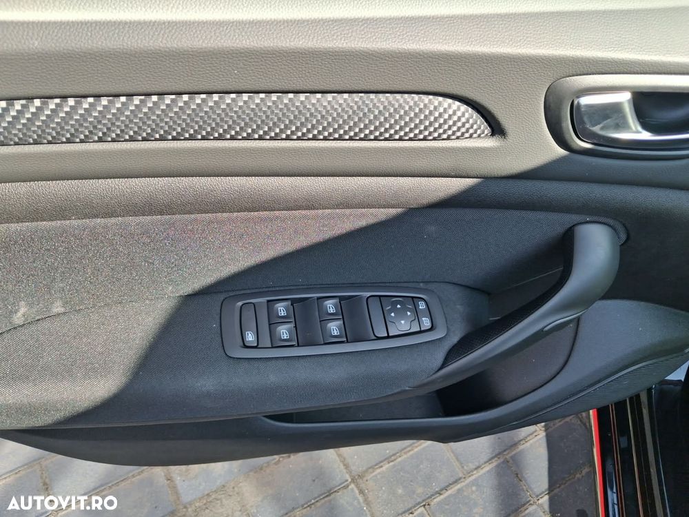 Renault Megane TCe 140 EDC GPF Equilibre - 11