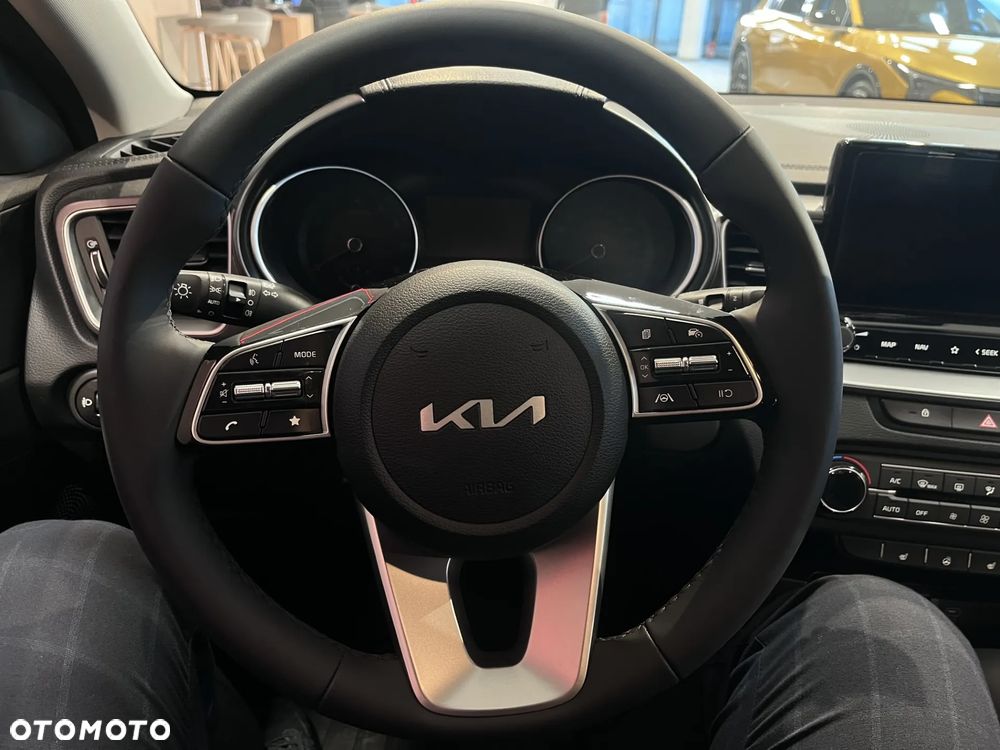 Kia XCeed 1.6 T-GDI M DCT - 15