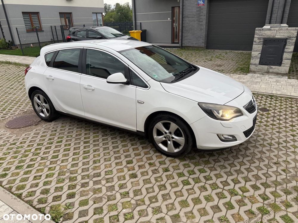 Opel Astra 2.0 CDTI Cosmo - 4