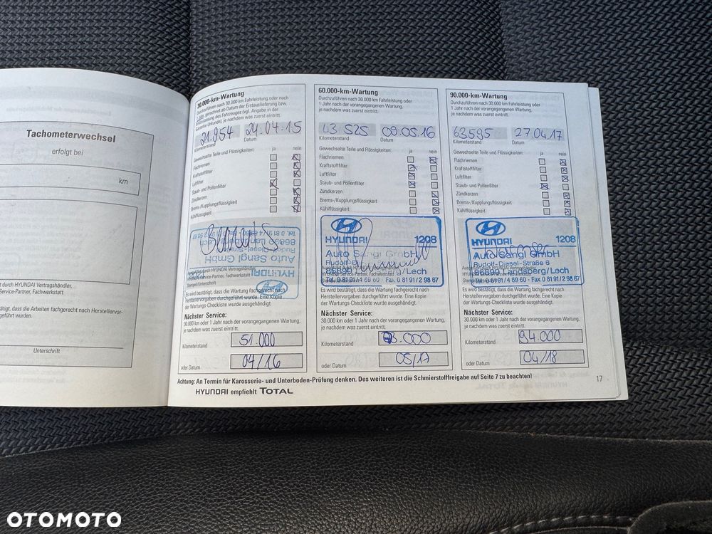 Hyundai i30 1.6 CRDi Fifa World Cup Edition - 23