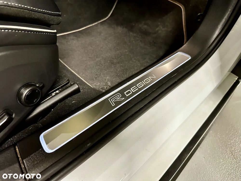 Volvo S90 T6 GPF AWD R-Design - 32