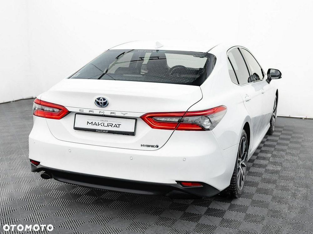 Toyota Camry - 6