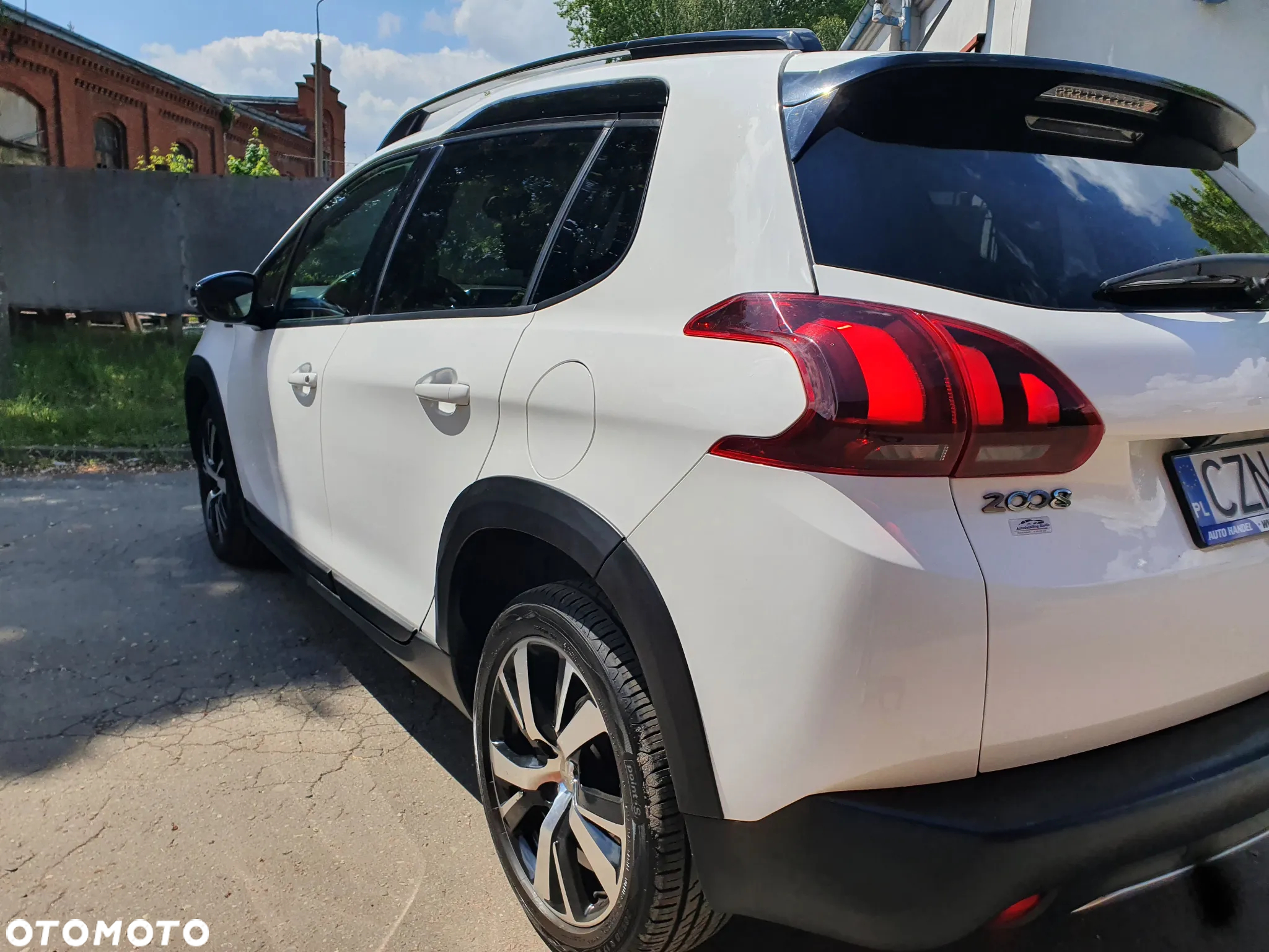Peugeot 2008 - 6