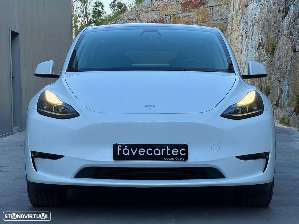 Tesla Model Y Long Range Dual Motor AWD - 14
