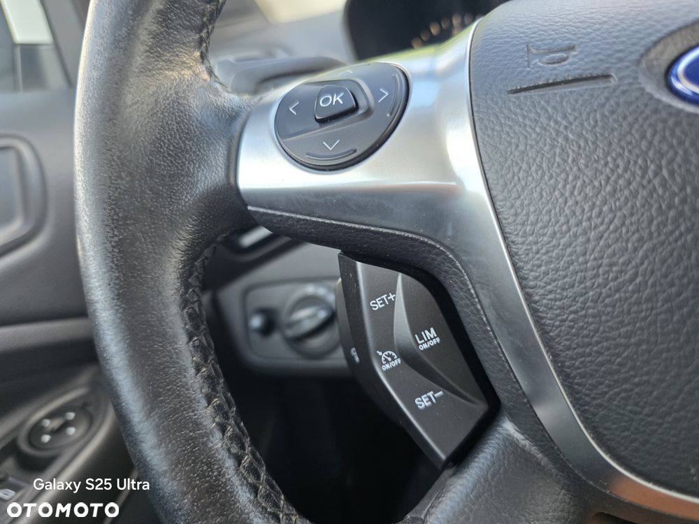 Ford Kuga 2.0 TDCi AWD Titanium - 36