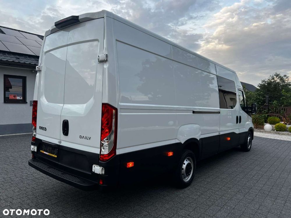 Iveco Daily Max 7 -osobowe - 10