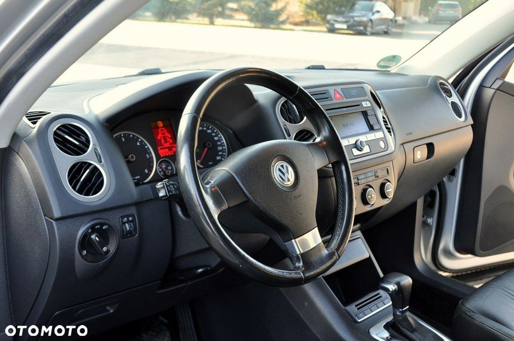 Volkswagen Tiguan - 22