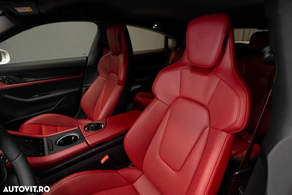 Porsche Taycan Standard - 24