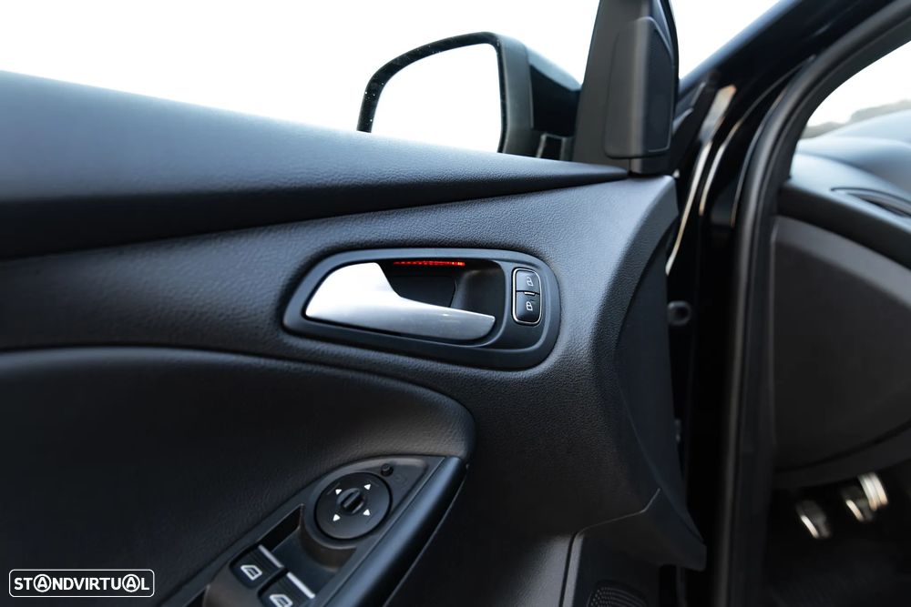 Ford Focus 2.3 EcoBoost RS Pack Performance - 27