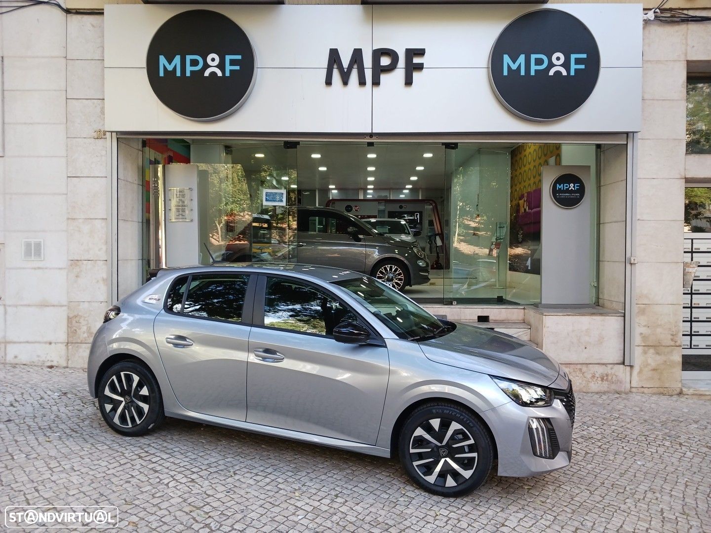 Peugeot 208 1.2 PureTech Style - 1