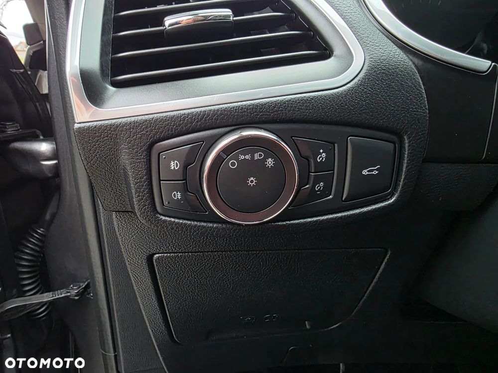 Ford S-Max 2.0 TDCi Titanium - 25