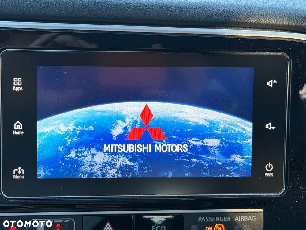 Mitsubishi Outlander Intense + - 18