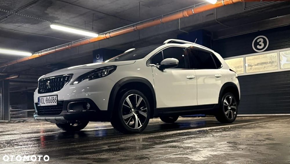 Peugeot 2008 1.2 Pure Tech Allure S&S EAT6 - 8
