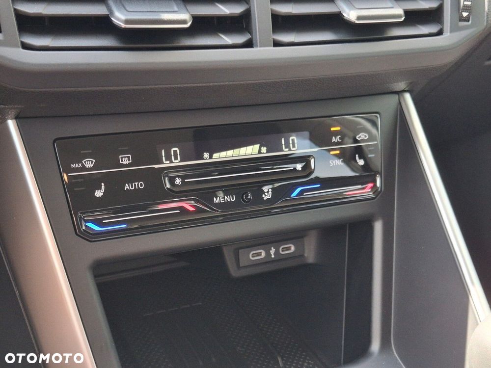 Volkswagen Polo 1.0 TSI Life Plus - 32