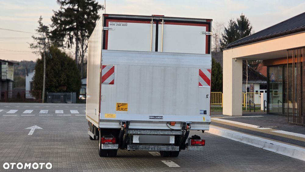 Iveco IVECO DAILY 3.0 180KM 50C18 ❗❗ ZABUDOWA IZOTERMA 12 EP / CARRIER XARIOS 500 / MROŹNIA -25 +25 GRZANIE / ZASILANIE ZEWNETRZNE /  NOWE OPONY / WINDA DHOLLANDIA 1000KG / NAVI + KAMERA COFANIA / RADAR / CHŁODNIA / SERWIS ASO / 50c15 50c18 35c18 72c18❗❗ JAK NOWY❗❗ - 17