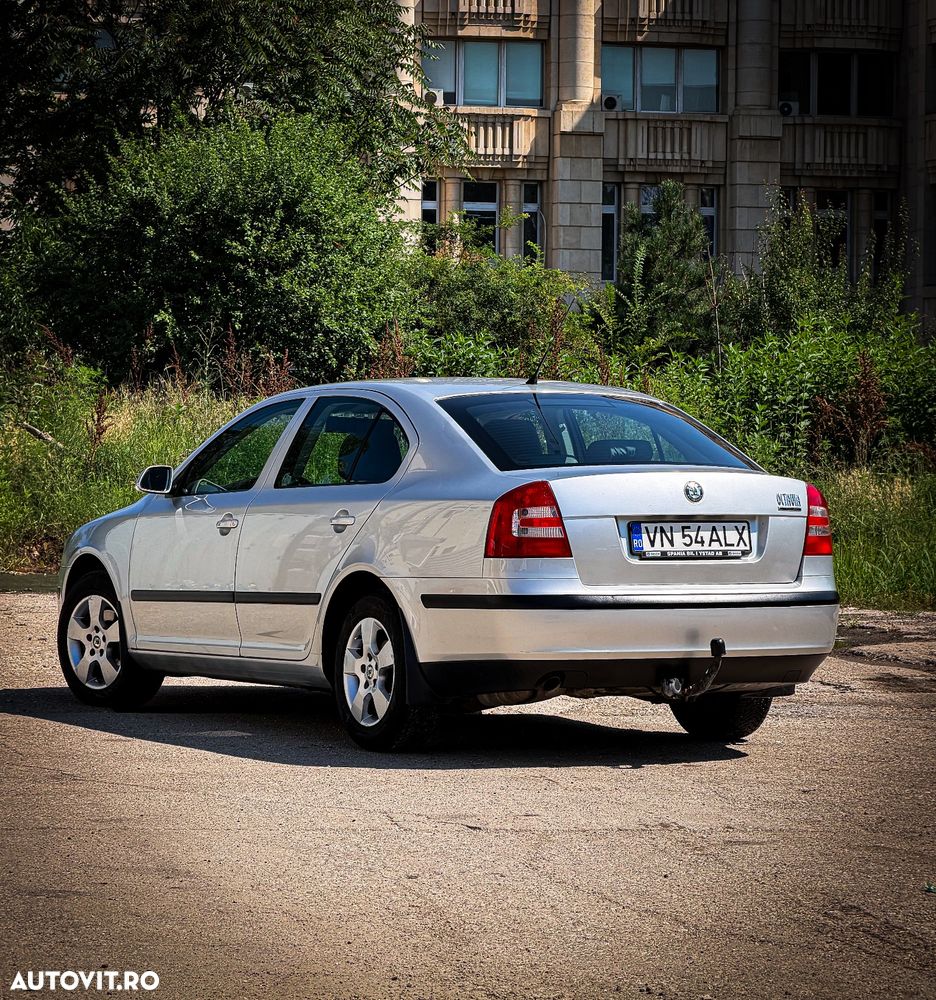 Skoda Octavia 1.6 FSI Classic - 2