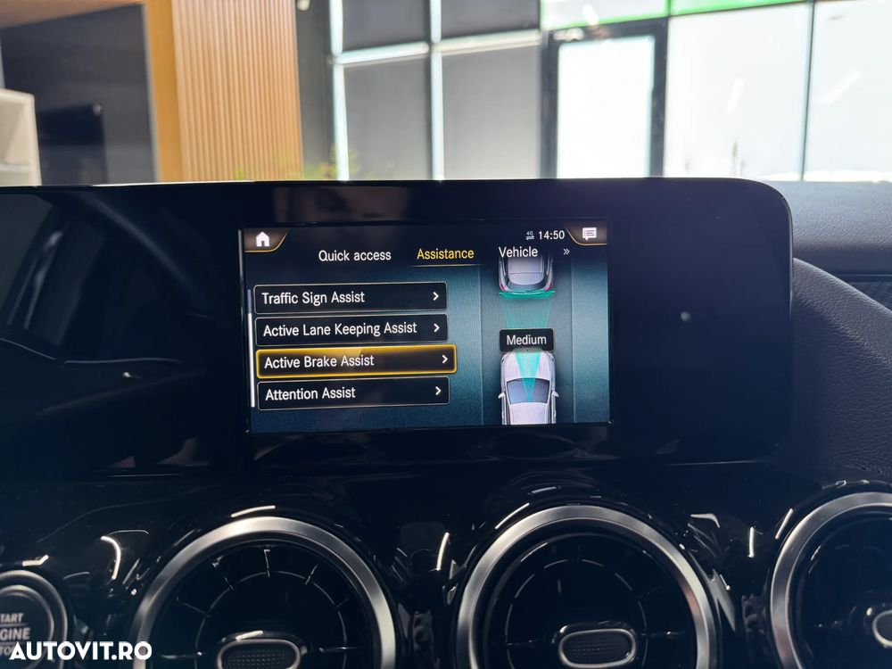 Mercedes-Benz GLA 180 d Aut. - 18