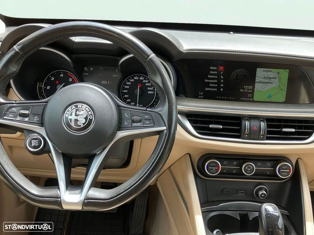 Alfa Romeo Stelvio 2.2 D Super AT8 - 13