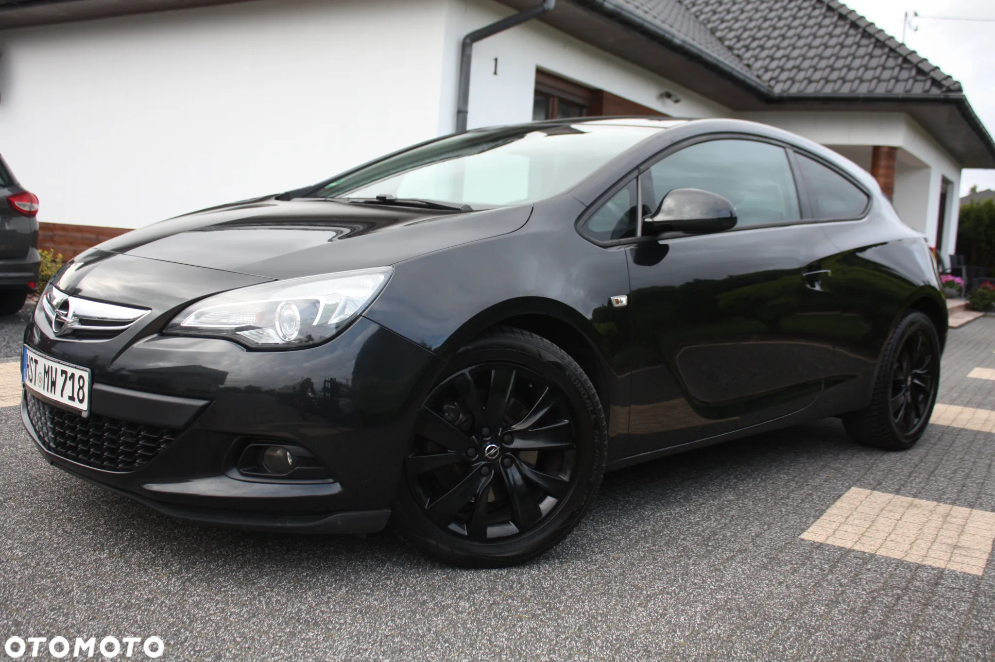 Opel Astra GTC 1.4 Active - 3