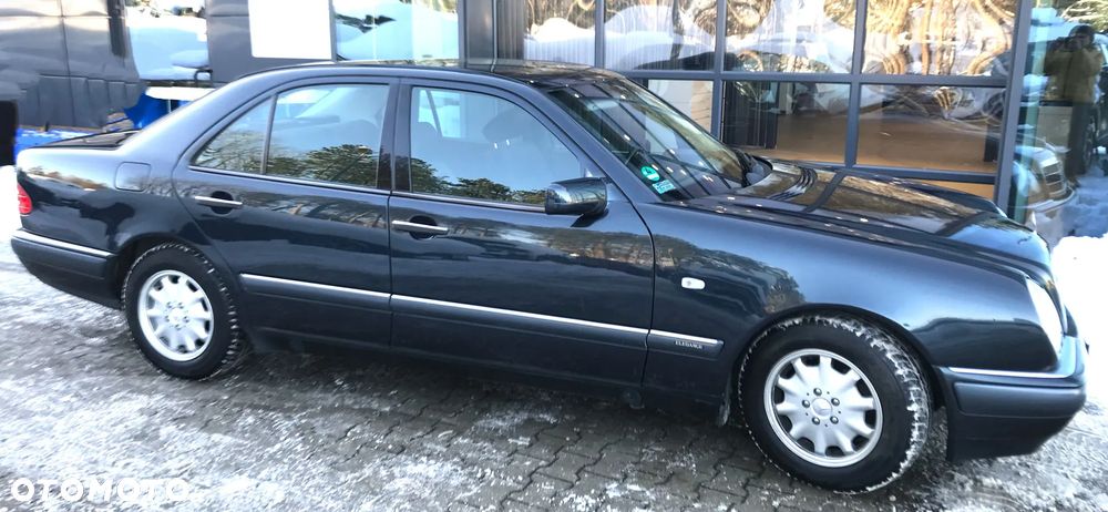 Mercedes-Benz Klasa E - 38