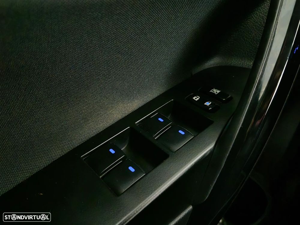 Toyota Auris 1.8 HSD Exclusive - 23