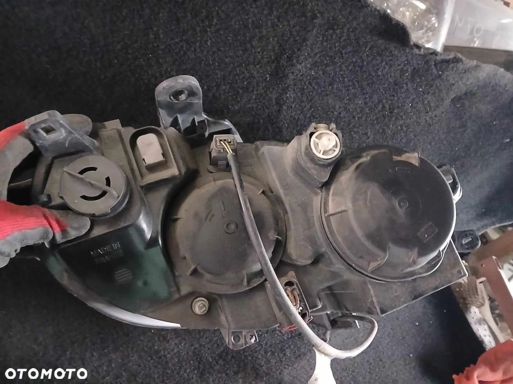 Peugeot 308 Lampa przednia lewa. - 6