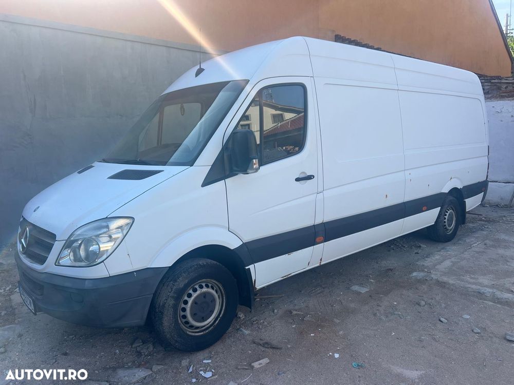 Mercedes-Benz Sprinter - 2