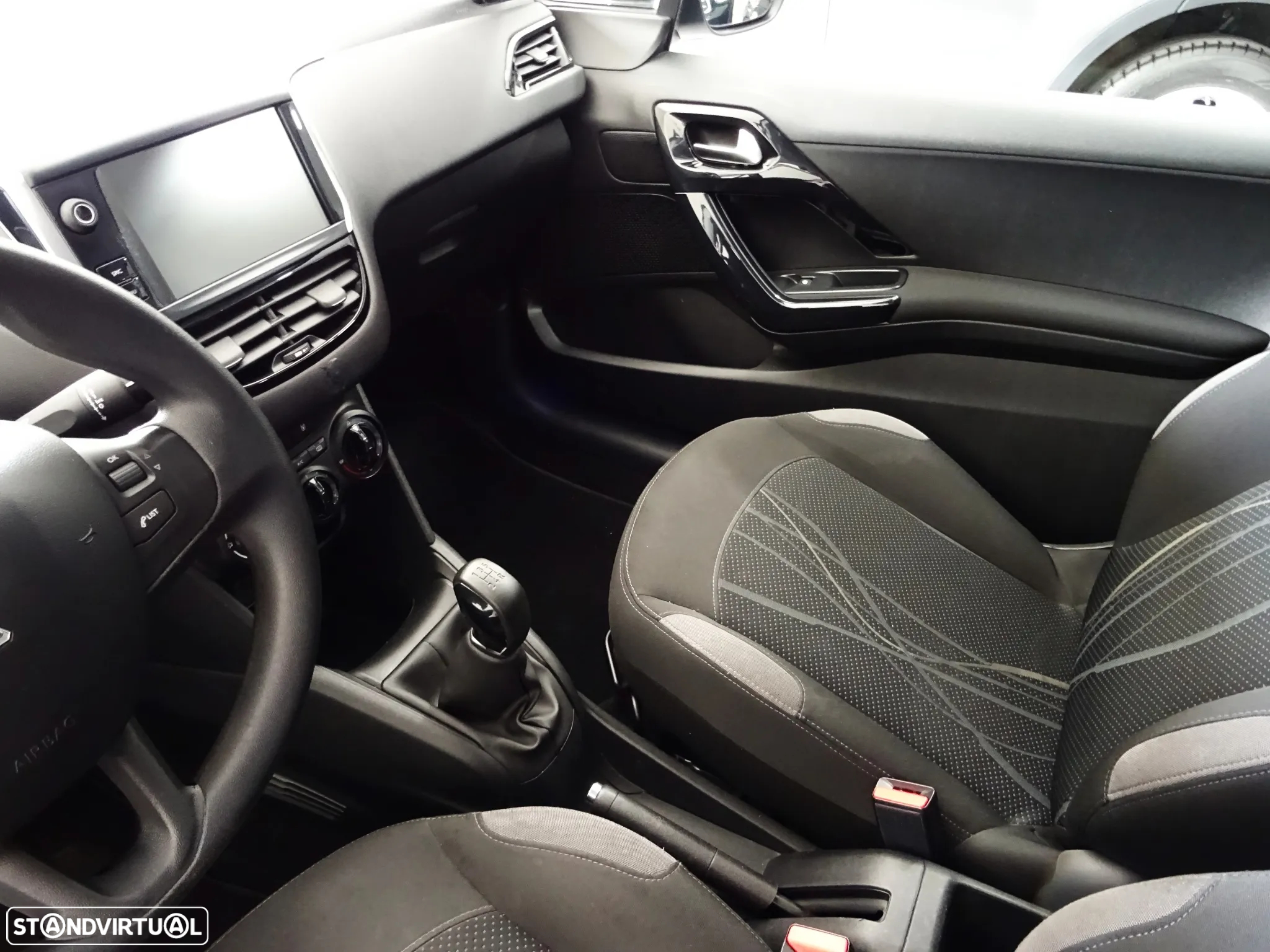 Peugeot 208 1.2 VTi Allure - 14