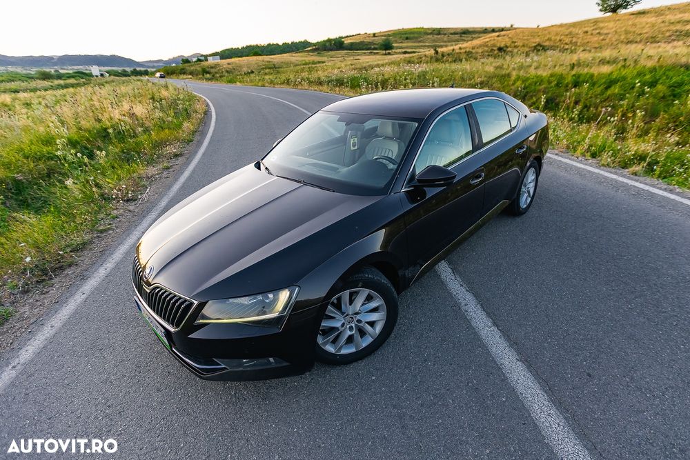 Skoda Superb 2.0 TDI DSG 4X4 Style - 7
