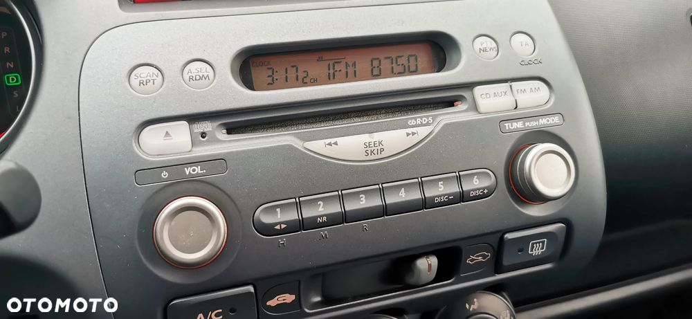 Honda Jazz 1.4 CVT LS - 13