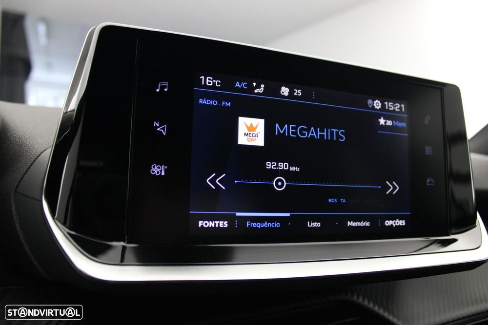 Peugeot 2008 1.5 BlueHDi Allure EAT8 - 16