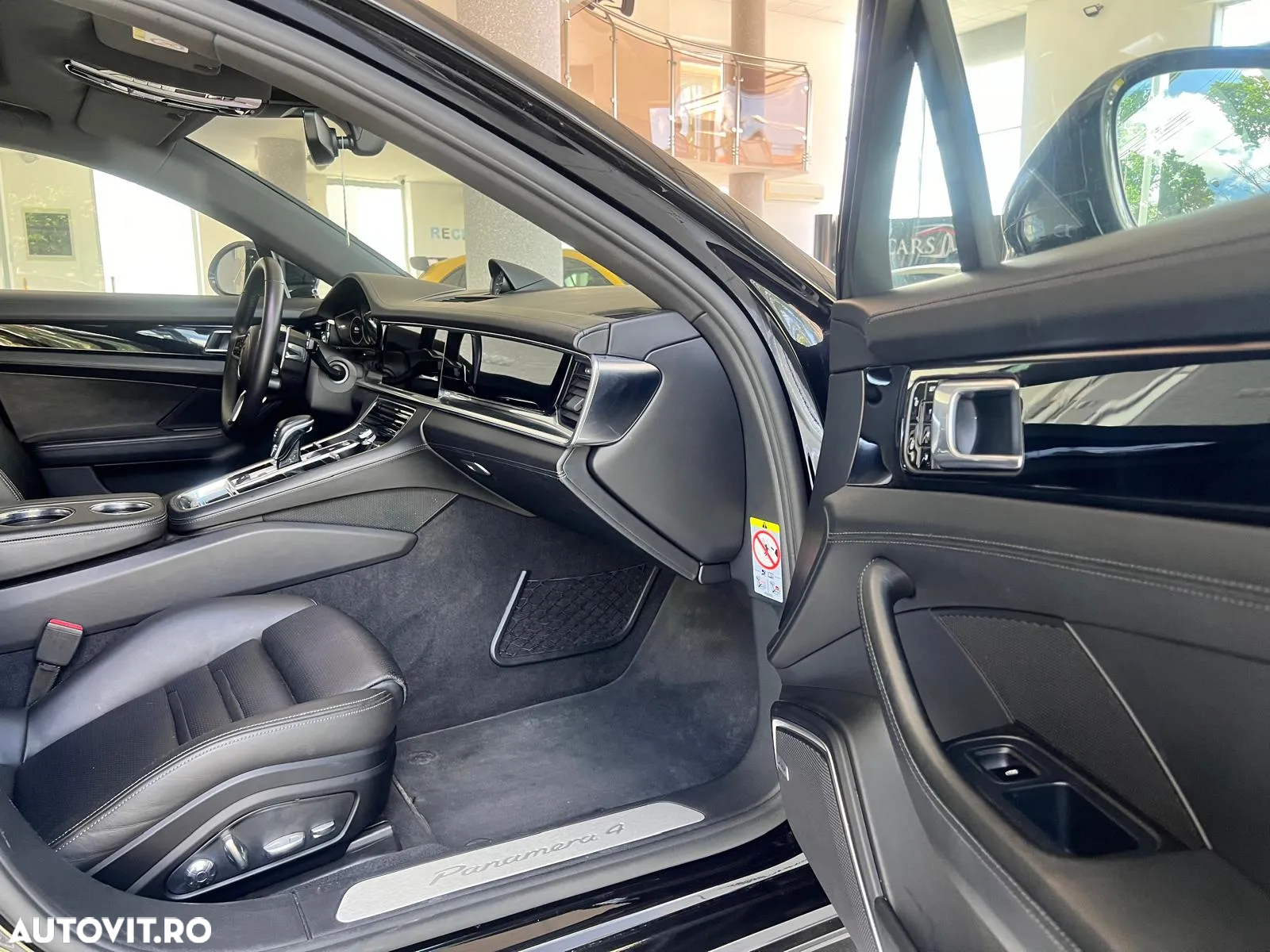 Porsche Panamera - 12