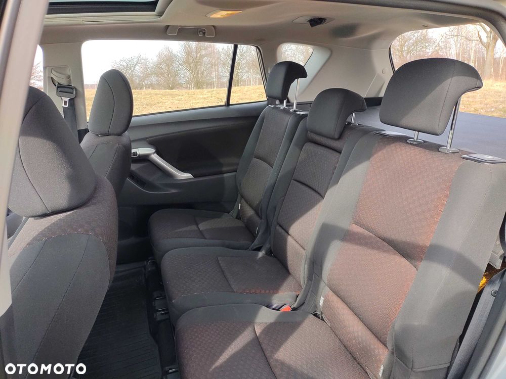 Toyota Verso - 7