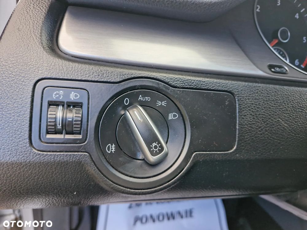 Volkswagen Passat 2.0 TDI Comfortline - 12