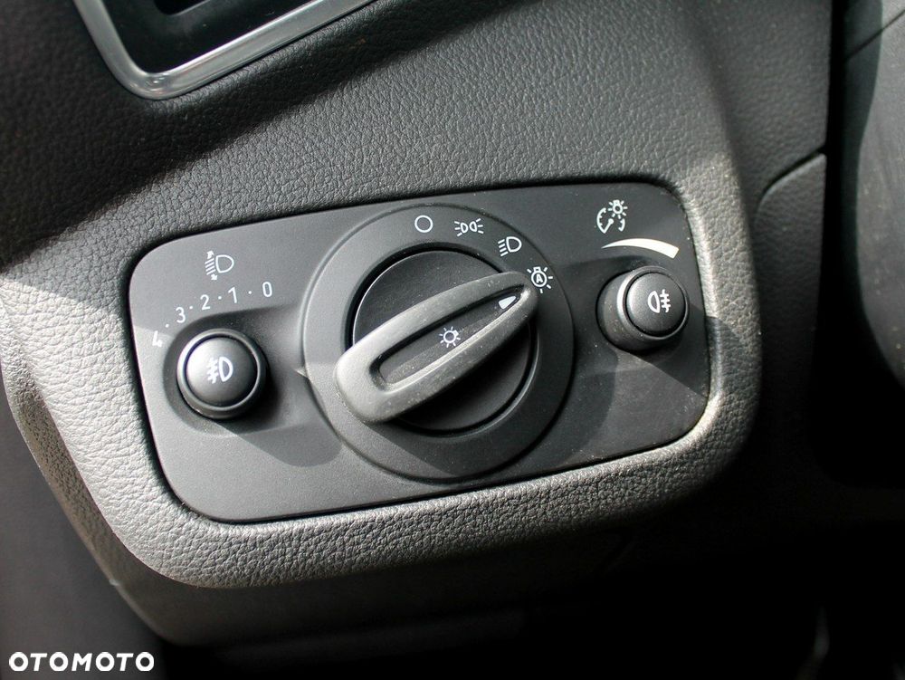 Ford Kuga - 27