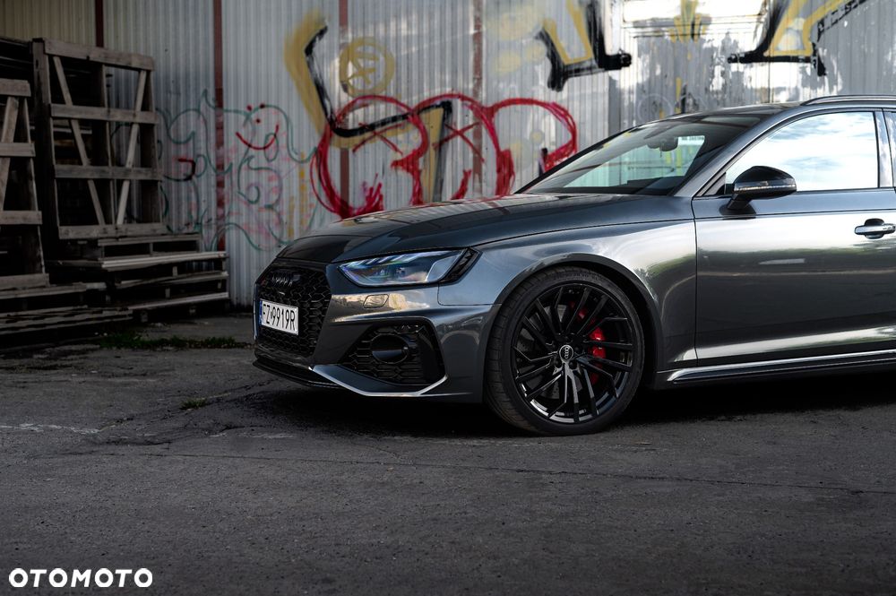 Audi RS4 Avant - 2