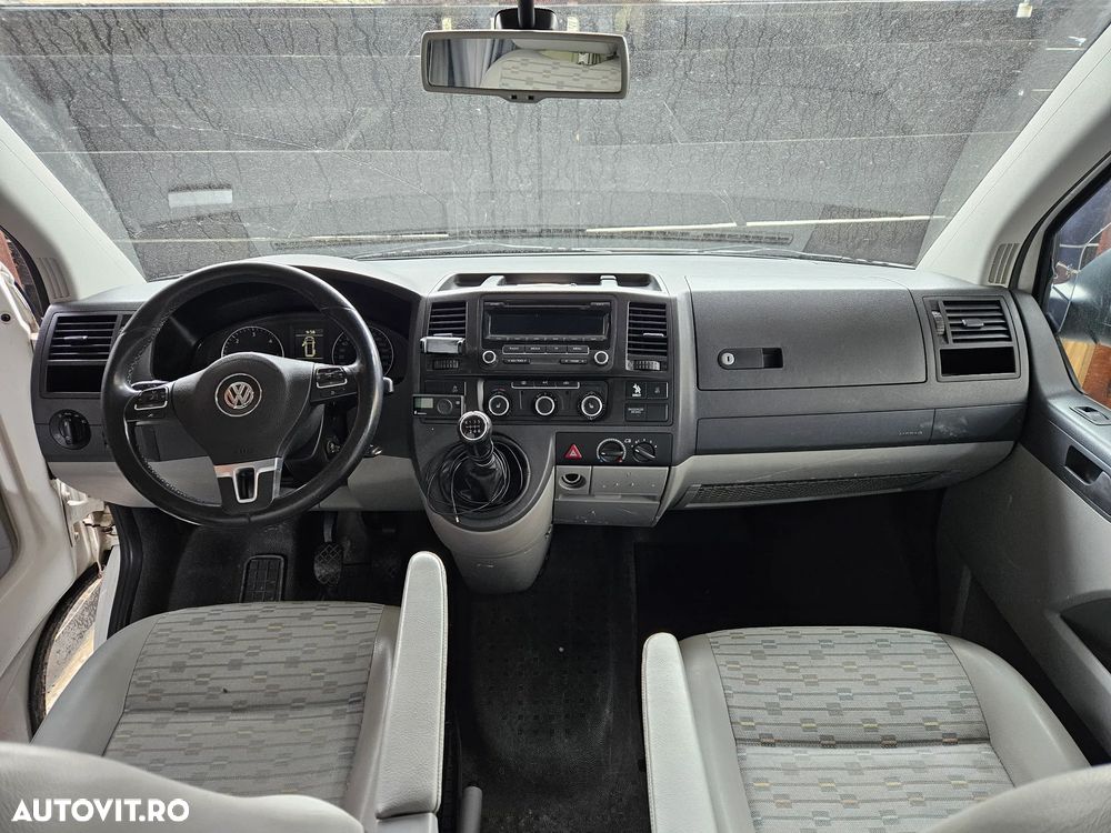 Volkswagen Caravelle - 21