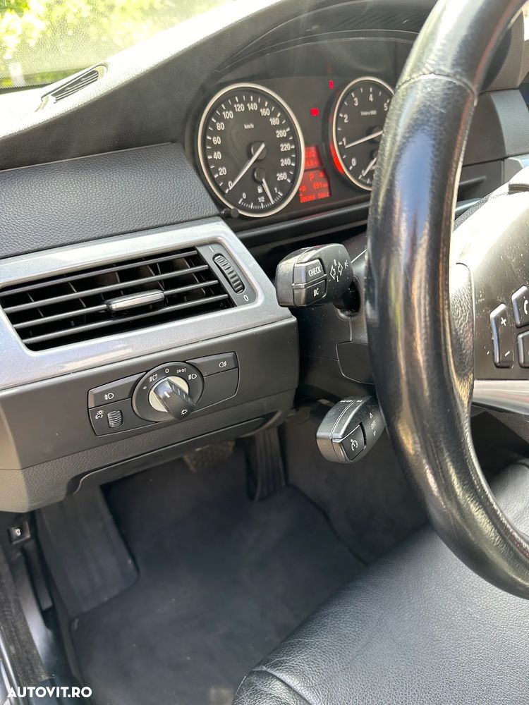 BMW Seria 5 520i Aut. Edition Exclusive - 24