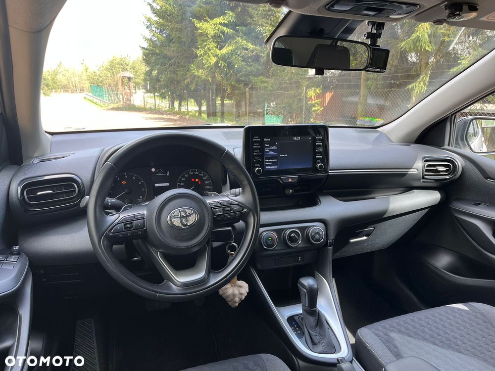 Toyota Yaris 1.5 Comfort CVT - 12