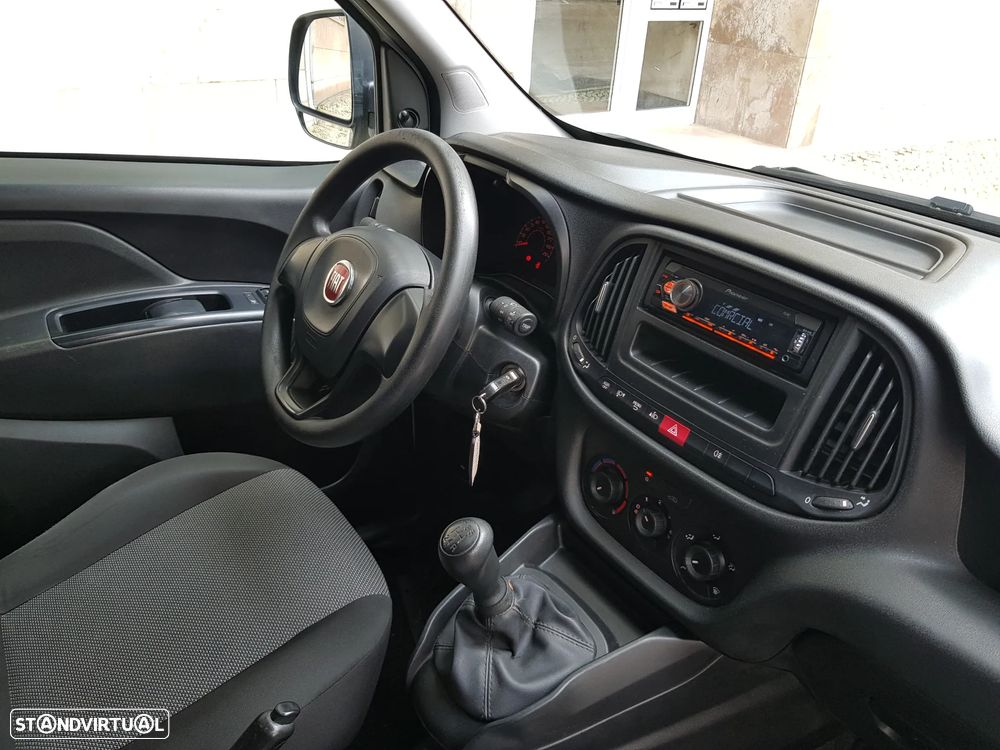 Fiat Doblo 3 Lugares - 47