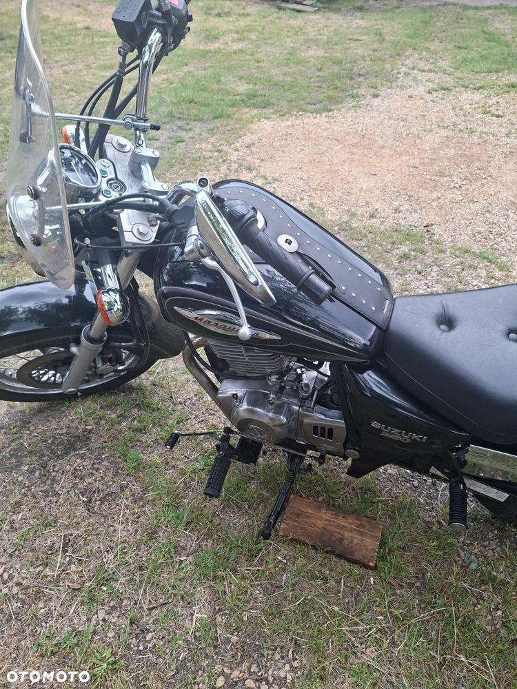 Suzuki Marauder - 9