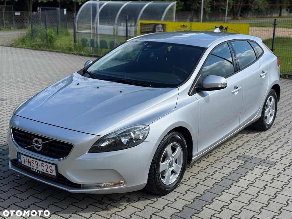 Volvo V40 D2 Momentum - 23